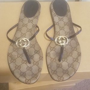 GORGEOUS GUCCI SANDALS